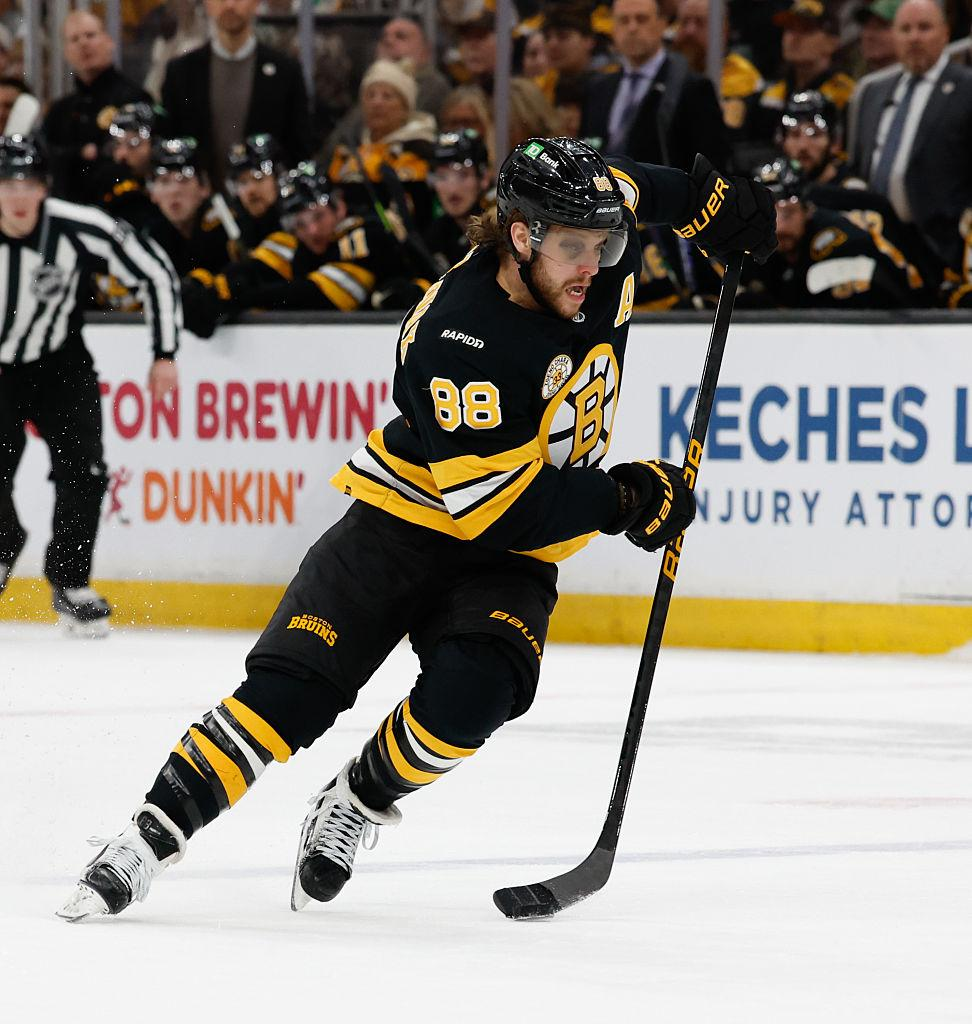 Pastrnak’s Scoring Form and Leadership Take Center Stage in Boston